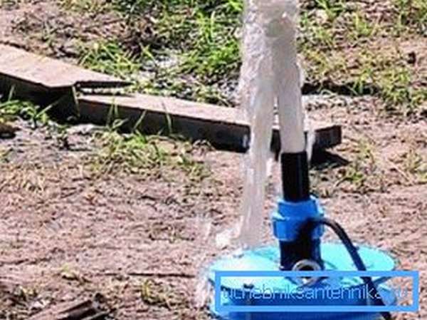 Чтобы скважина обеспечивала чистой водой бесперебойно, необходимо регулярно выполнять ее обслуживание