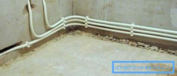 Фото металлопластикового трубопровода отопительной системы