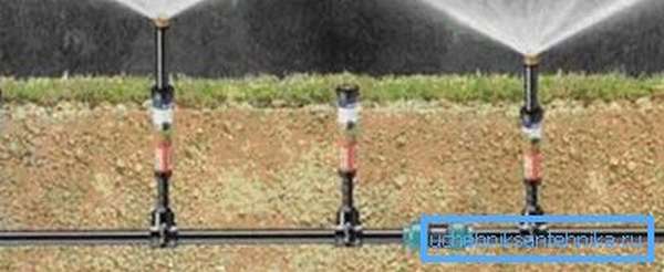 Как можно использовать полиэтиленовые трубы и фитинги для водопровода на дачном участке