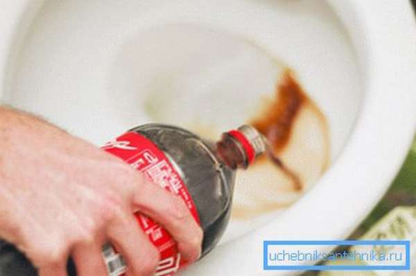 Кока-Кола удаляет ржавчину из-за высокого содержания фосфорной кислоты