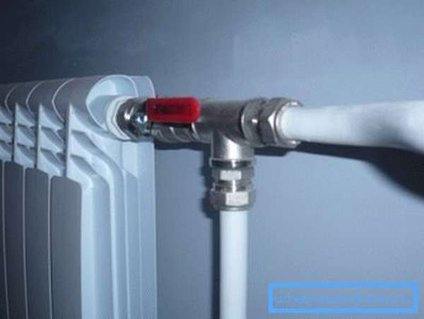 Подключение металлопластиковой системы к радиатору отопления.