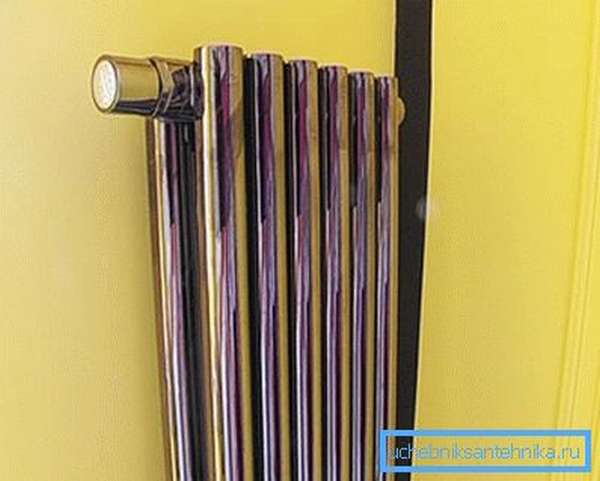 Радиатор необходим для передачи энергии теплоносителя воздушным массам и предметам в комнате