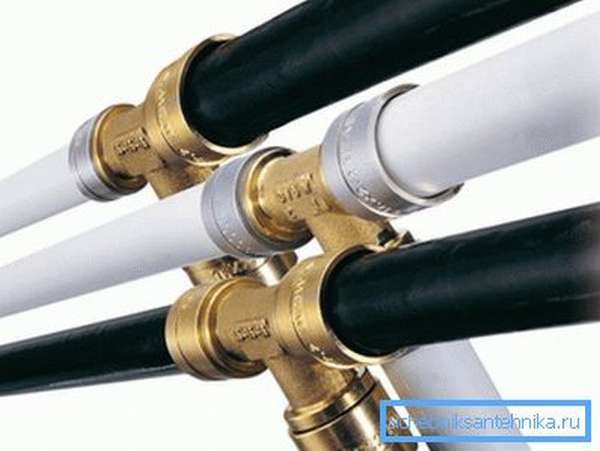Трубы также важны для системы отопления, как и котел