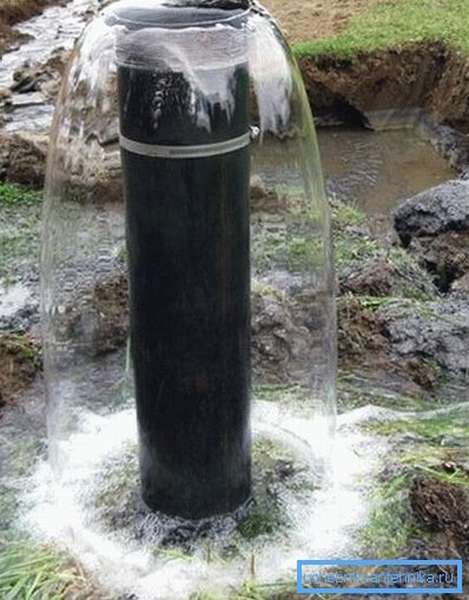 Вода из скважин выгодно отличается отсутствием примесей и загрязнений.