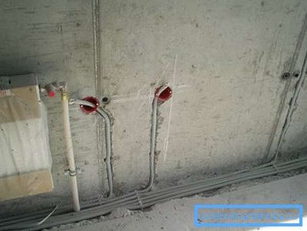 Закладка кабелей в стену